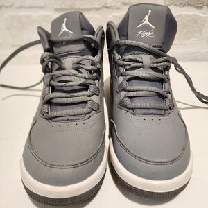 Jordan Flight Origin 2 Gray Size 5.5Y Pre-O Boys/Girls Good Condition YEAR 2O15